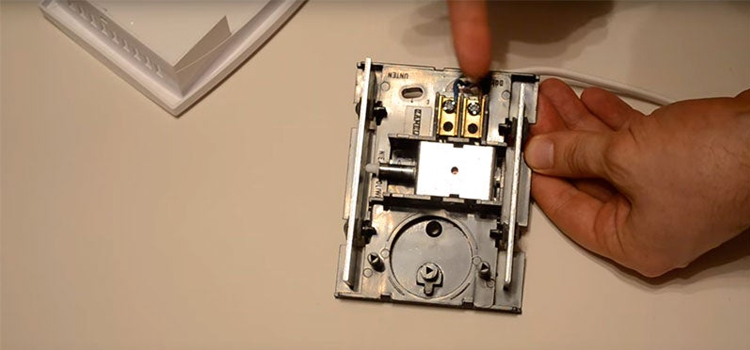 fix door bell in Iona